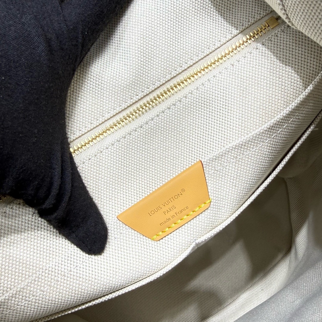 2026124173311957 270